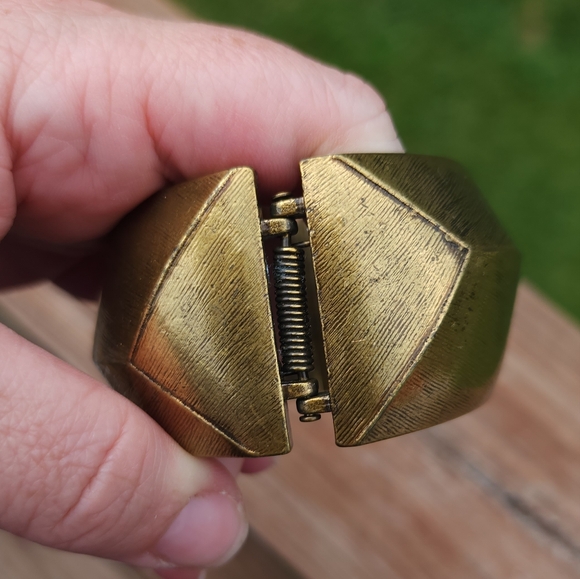 Chico's Gold bracelet - Picture 3 of 5